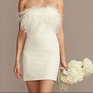 Strapless white Feather Dress